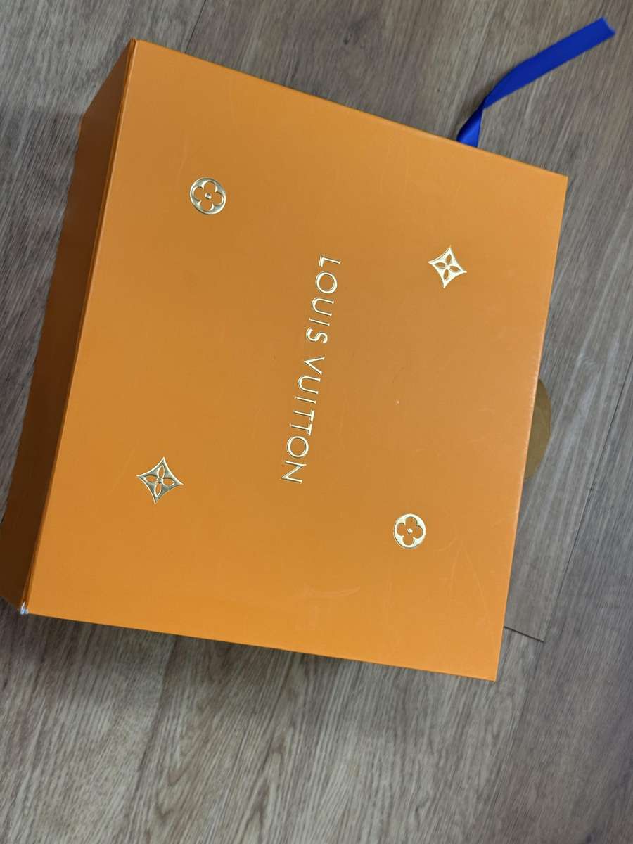 버버리 코튼 폴로 셔츠 블랙 하이엔드 레플리카 관련 의류 이미지 88